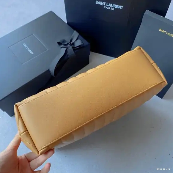 LOULOU YSL MEDIUM 0702